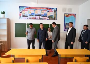 Шакиев: «Мугалимдин айлыгы депутат менен министрдин маянасынан кем болбошу керек»