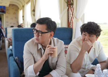 Жаңы ВИП вагондун биринчи жүргүнчүлөрү Бишкектен Балыкчыга барышты