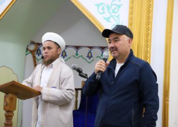 Нурланбек Шакиев Кербендеги мечитте Курман айт намазына катышты