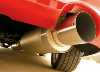 Депутат Икрамов: «Жай келери менен түнкү саат 3тө машиналар жарышат»