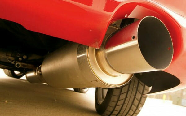 Депутат Икрамов: «Жай келери менен түнкү саат 3тө машиналар жарышат»