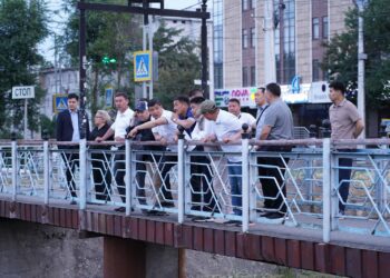 Бишкектин мэри бүгүн таң атпай шаарды кыдырды