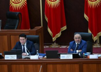 Жогорку Кеңеште «Кытай – Кыргызстан – Өзбекстан» темир жол долбоорун биргелешип илгерилетүүгө багытталган мыйзам долбоору үч окууда кабыл алынды