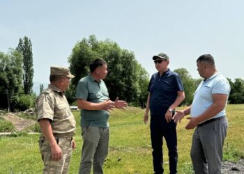 Депутат Акылбек Түмөнбаев Түптөгү сел алып кеткен айылдан кабар алды