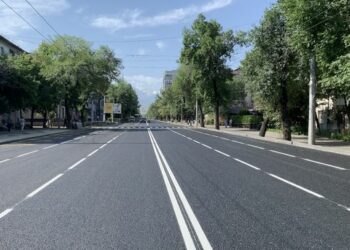 Бишкекте көчөнүн үч бөлүгүн жаап, бир бөлүгүн ачуу пландалууда