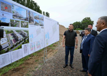 Кочкор айылында 5 кабаттуу ипотекалык турак жайдын курулушуна мезгил кутучасы салынды