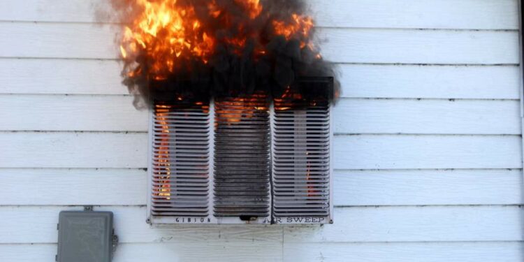 «Иштеген бойдон калтырбаңыз». Кондиционерди туура эмес колдонуудан 10го жакын өрт чыкты