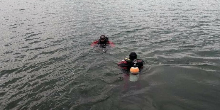 Ошто каналга түшүп кеткен адам изделүүдө