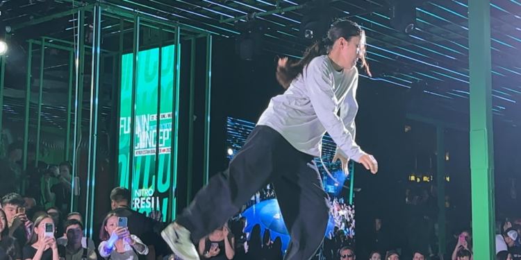 Парижге ким барат? Кыргызстанда бий фестивалы өттү (видео)