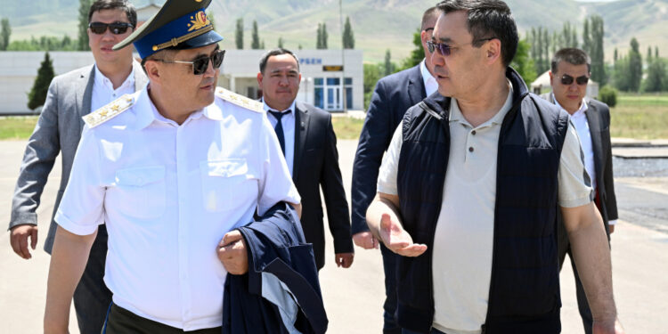 «Дүрбөп чыккандын кереги жок». УКМК төрагасы төңкөрүш кылууга даярдык көрүп жаткандар тууралуу үн катты