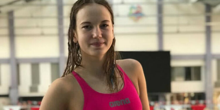 Сууда сүзүү боюнча Елизавета Печерских Париж олимпиадасына жолдомо алды