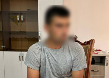 Өзбекстанда 5 адамдан турган үй-бүлөнүн өлтүрүлүшү. Шектүү катары тууганы кармалды