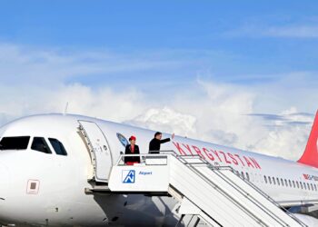 Садыр Жапаров Казакстанга болгон иш сапарын аяктап, Чолпон-Атага кайтып келди