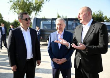 Садыр Жапаров «Шуша» жаңы турак жай комплексине барды