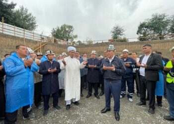 Жалал-Абадда 10 миң орундуу жаңы мечиттин курулушуна мезгил кутусу салынды