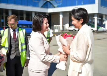 Айгүл Жапарова иш сапары менен Беларуска барды