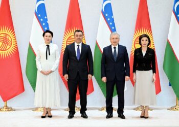 Садыр Жапаров менен Шавкат Мирзийоевдин расмий жолугушуу аземи болуп өттү