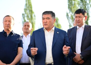 Камчыбек Ташиев Ош-Ноокат жолунда иштин жай жүрүп жатканын айтты