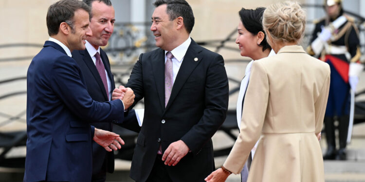 Садыр Жапаров Олимпиада оюндарынын расмий ачылыш аземине катышты