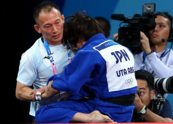 Париж Олимпиадасы: япониялык дзюдочу жеңилип калып, шолоктоп ыйлады (видео)