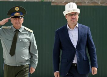 Садыр Жапаров: «Заманыбыздын чыныгы баатыры Камчыбек Ташиевге өзгөчө ыраазычылыгымды билдирем!»