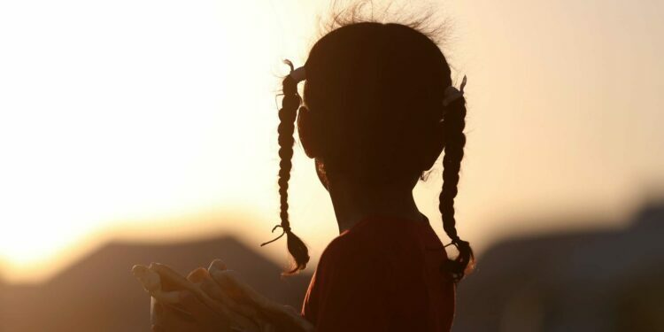 Кара-Сууда уктоочу бөлмөдөн жоголгон 5 жаштагы кыздын талаадагы унаадан табылышы. Шектүүгө сот өкүмү чыкты