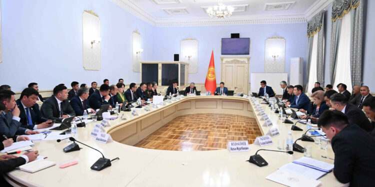 Министрлер кабинети министрликтердин жана маморгандардын ишине баа берди