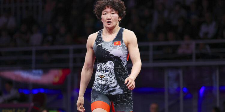 Айсулуу Тыныбекова Олимпиададагы алгачкы атаандашын жеңди