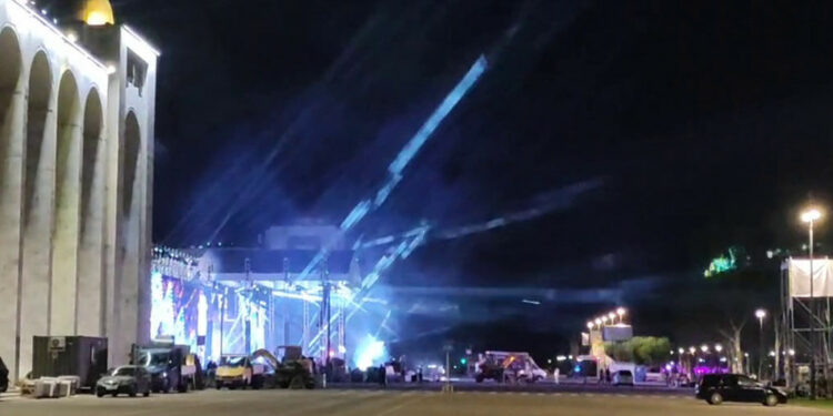 Стас Михайлов, Филипп Киркоров… 31-августта Бишкекте чет элдик ырчылар катышкан концерт өтөт