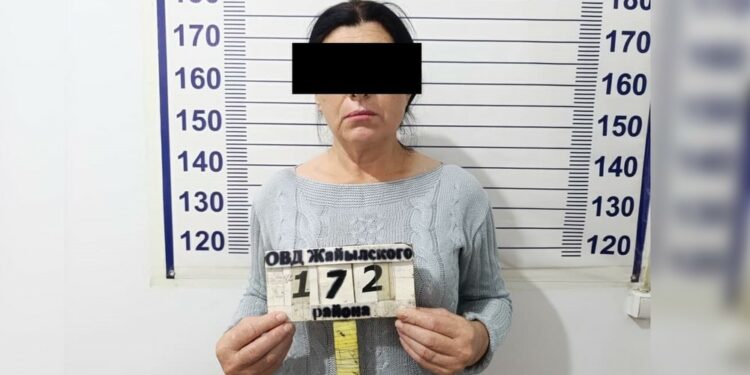 Чүйдө адам өлтүрүүгө шектелген аял кармалды