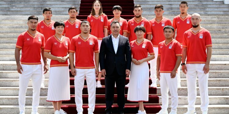 Садыр Жапаров: «Олимпиадага кетер алдында тамак-аш, витаминге деп 5 миң доллардан бергенбиз»