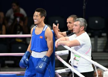 «Башында тартындым». Мунарбек Сейитбек уулуна секундант болгон өзбек машыктыруучунун маеги