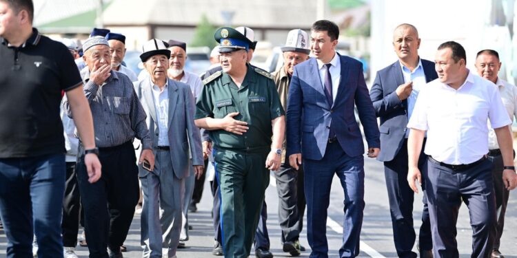 Жалал-Абадда Ташиевдин катышуусунда оңдолгон жолдордун ачылышы болду (сүрөт)