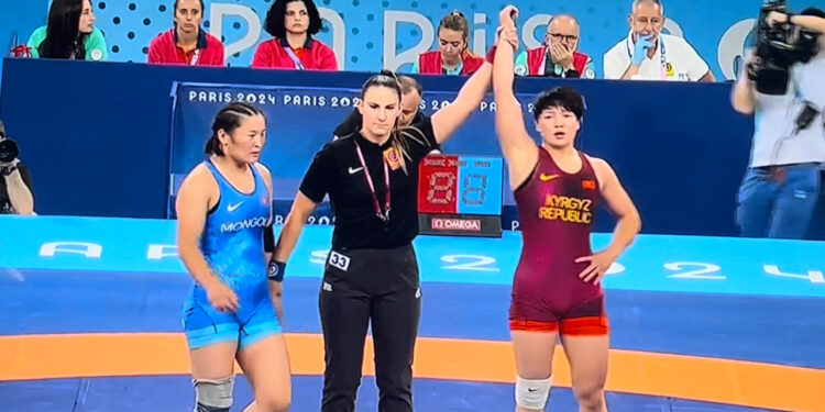 Азамат! Мээрим Жуманазарова да алгачкы атаандашын жеңди (видео)