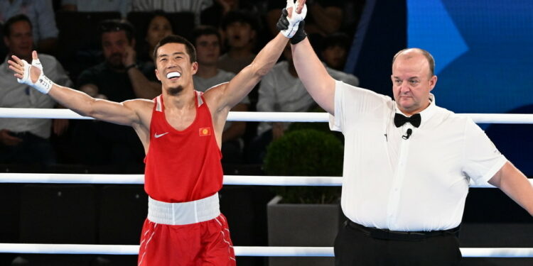 Мунарбек Сейитбек уулу Олимпиаданын күмүш медалын жеңди