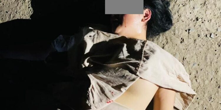 27 жаштагы келин: «Кош бойлуу экениме карабай жолдошум жылаңачтап, кошуналардын көзүнчө сабады»