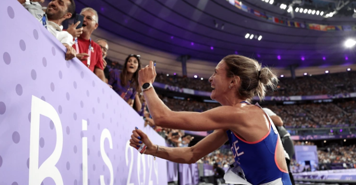 Олимпиада: Франциянын жөө күлүгү 9 жыл сүйлөшкөн жигитинин колун сурады (видео)