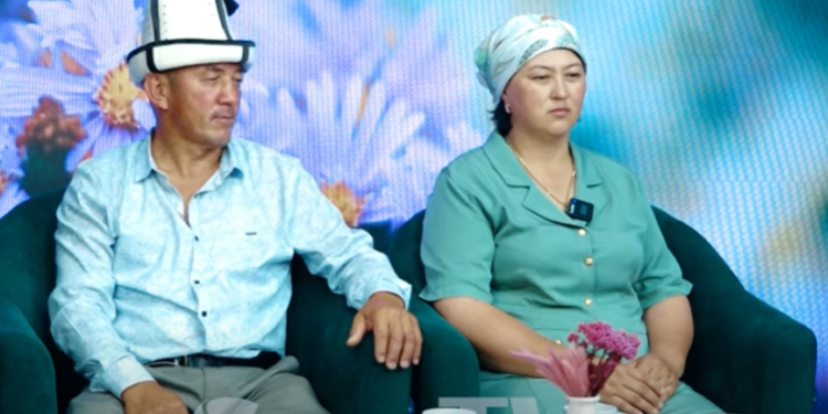 Үзүр Жузупбековдун апасы: «Уулумдун беттештерин көрө албайм, ары-бери басып жүрө берем»