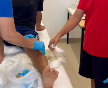 «Балбан Бекзат Алмаз уулу Олимпиадада буту шишип, тизесинен суу алдырды» деген видео тарады