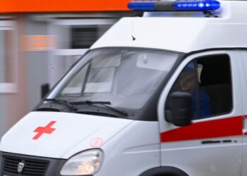 «Түртүп жиберишкенби?». Орусияда кыргызстандык кыз 6-кабаттын терезесинен кулады