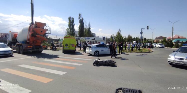 Депутат: «Бишкектин инфраструктурасы скутер менен самокатка жооп береби?»