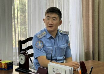 Нарында бычакталган келинге жардам берген кызматкер мэр тарабынан сыйланды