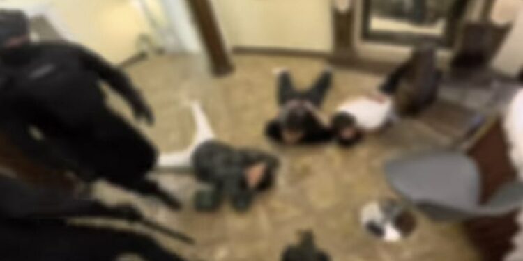 УКМК Кыргызстандын күч органдарын каралаган фейк роликтин авторлорун издеп жатат