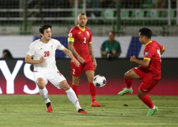 Футбол: Кыргызстан курамасы Ирандан жеңилип калды