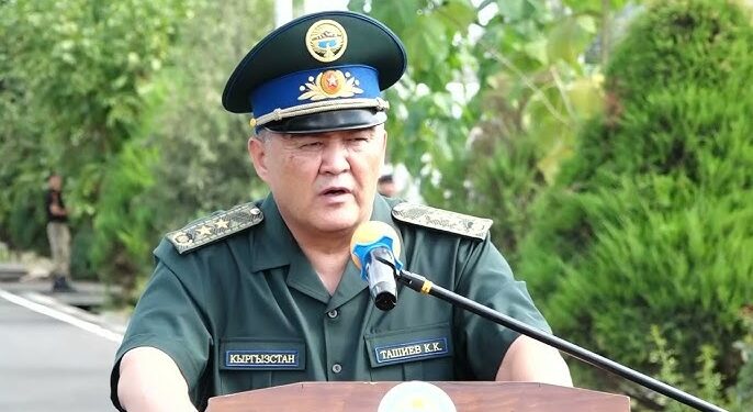 Камчыбек Ташиев жээни ипотекалык үйлөрдөн батир сураганын, өтүнүчүн четке какканын билдирди