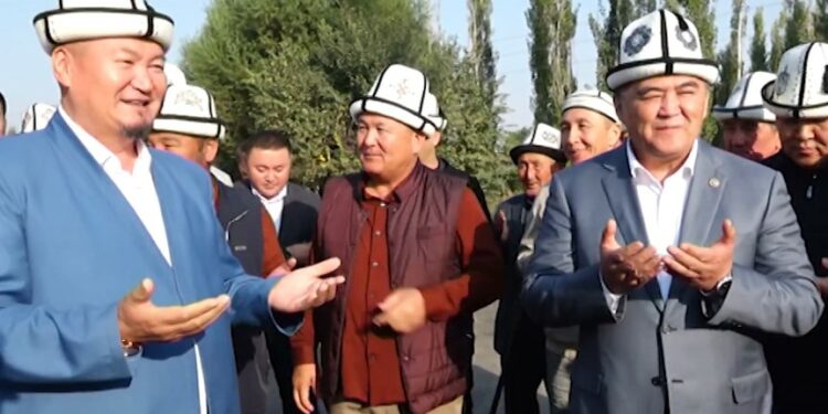 Камчыбек Ташиевден той ысырапкорчулугун токтотууга жардам берүүсүн суранышты