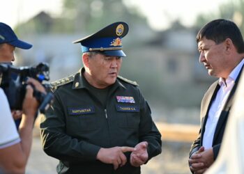 «Күнү-түнү иштеш керек». Ташиев Ош-Ноокат жолу 30-октябрда ачылышы керектигин айтты