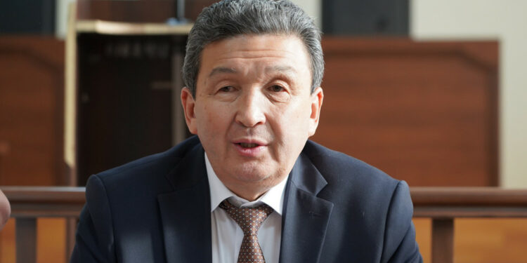 Замирбек Базарбеков Жогорку Соттун төрагасы кызматынан бошотулду