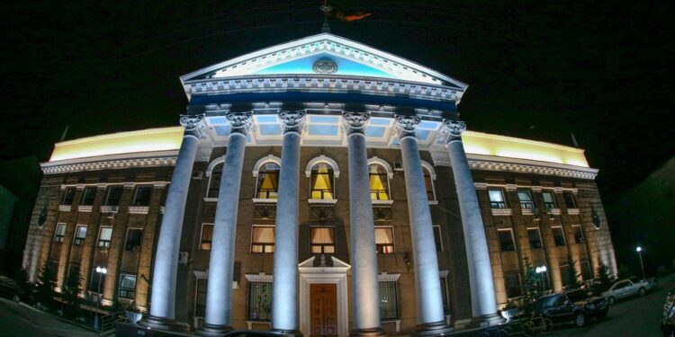 «20 сомдон накталай төлөгөн акчаңар автобазанын эсебине толук түшпөй жатат». Мэрия шаардыктарга кайрылды