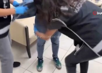 Дубайдан Түркияга учуп барган Өзбек жарандарынын жыныстык органдарынан алтын куймалары табылды